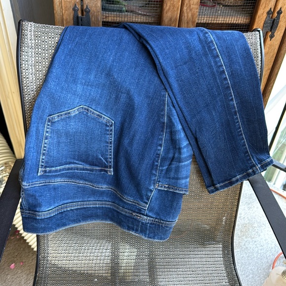 Women’s Torrid super soft jeans - Picture 1 of 5